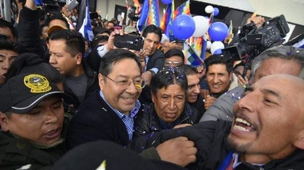 Luis Arce denunció este lunes que en Bolivia "no hay garantías necesarias para desarrollar un proceso electoral absolutamente transparente". | Foto: @LArceCatacora